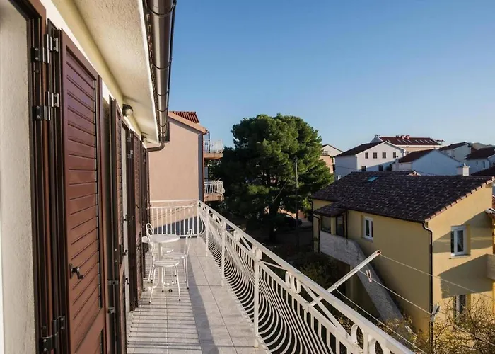 Gaj * Brodarica (Sibenik-Knin)